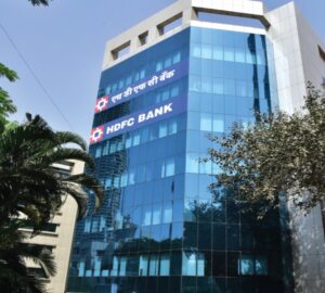 एचडीएफसी बैंक, मुंबई का मुख्यालय